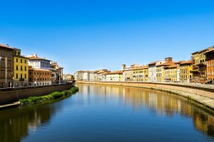 Rio Arno, Pisa, Italia