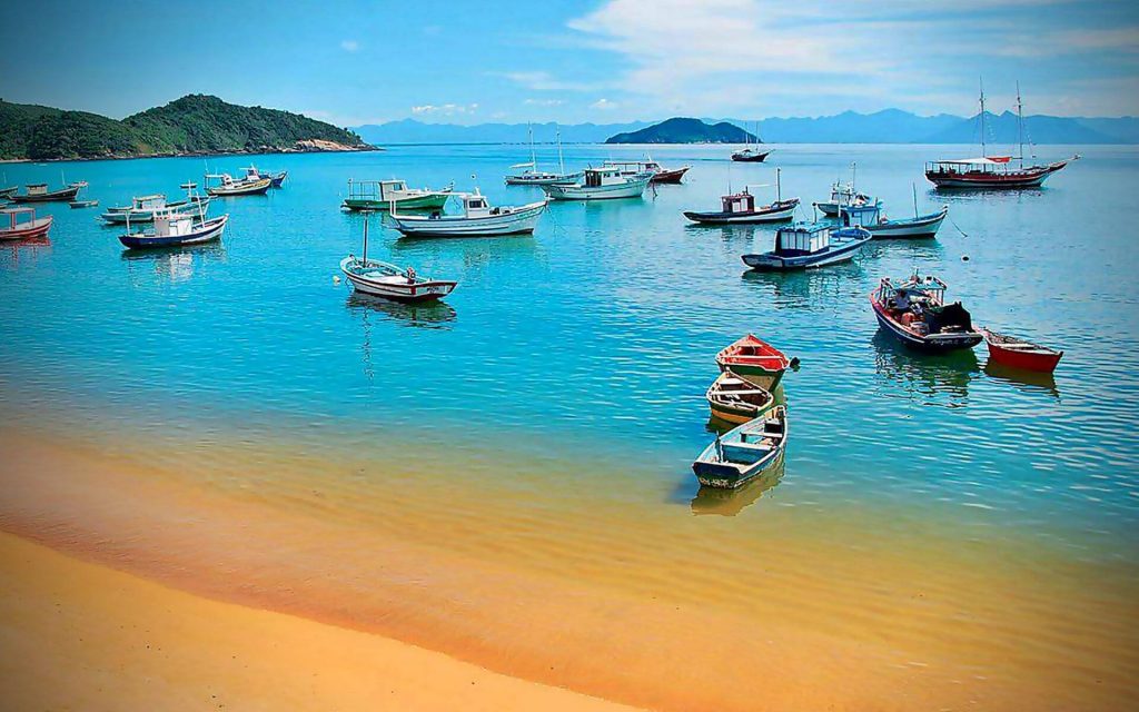 Armação de Búzios - barcos