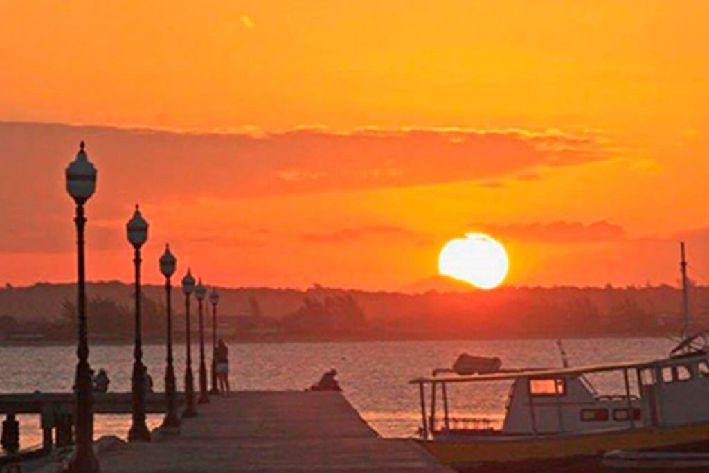 Por de sol no Pier - Armação dos Búzios