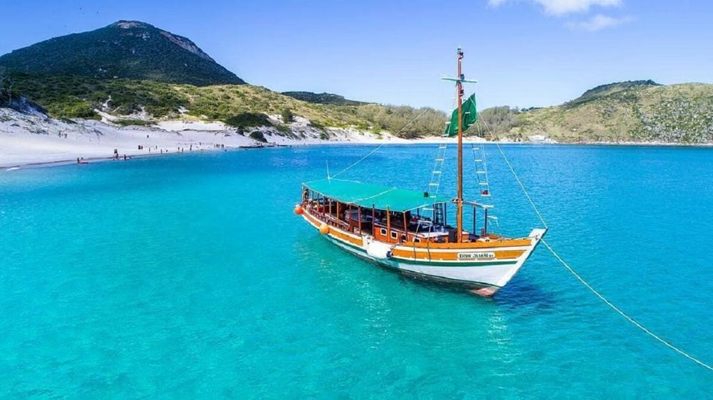 Passeio de barco por Arraial do Cabo-RJ