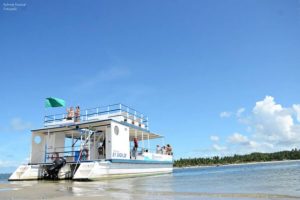 Passeio de Catamarã