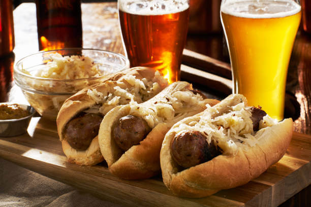 Bratwursts e witbier - Alemanha