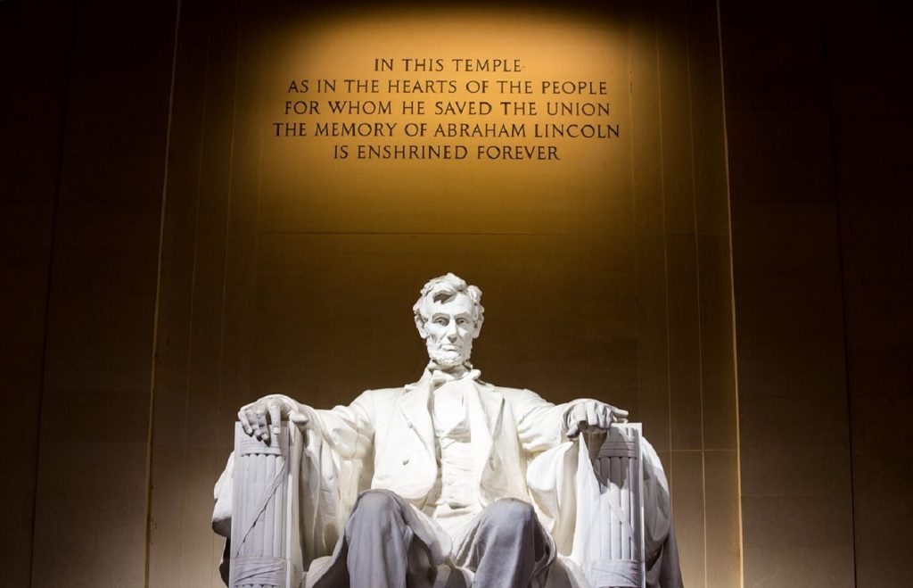 Memorial Lincoln