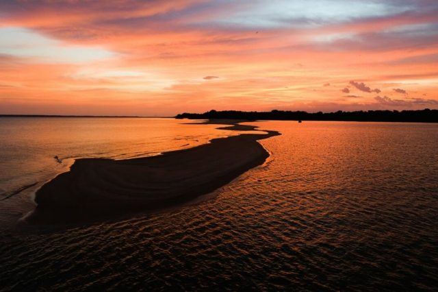 Amanhecer no Rio Negro - Amazonia