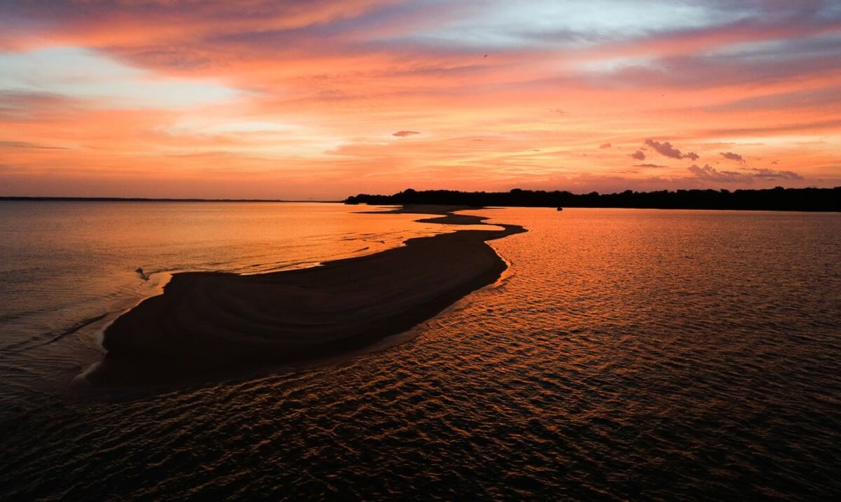 Amanhecer no Rio Negro - Amazonia