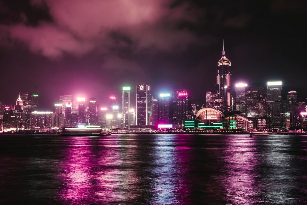 Vista noturna da Baia de Hong Kong