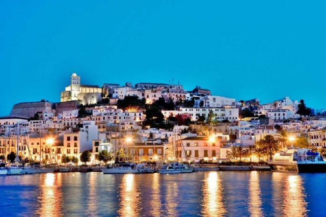 Ibiza ao entardecer